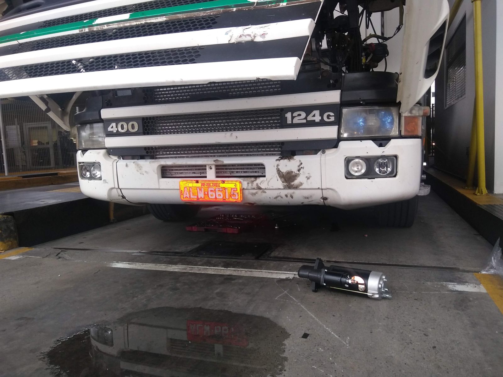 Manutenção motor de arranque caminhão